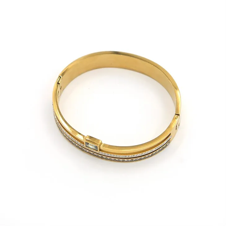 Narukvica sa zlatnom zvijezdom