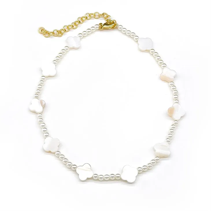 Cvjetna narukvica s listovima djeteline