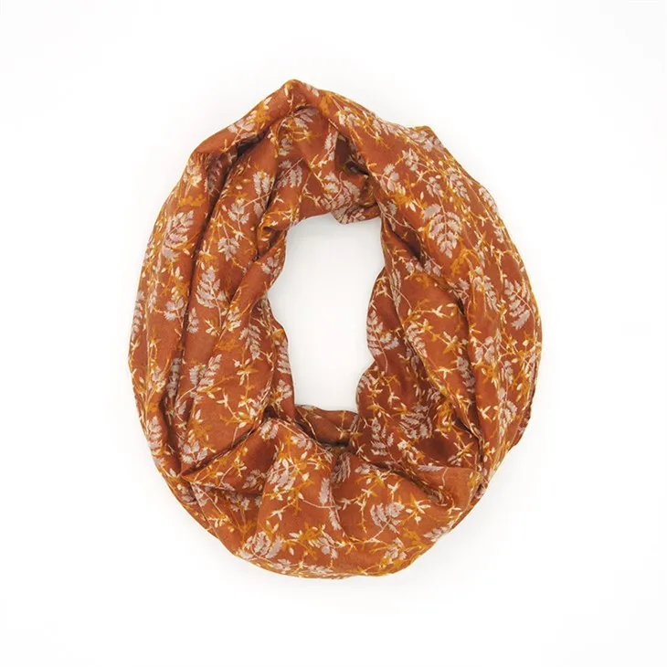 Crveni cvjetni šalovi za žene